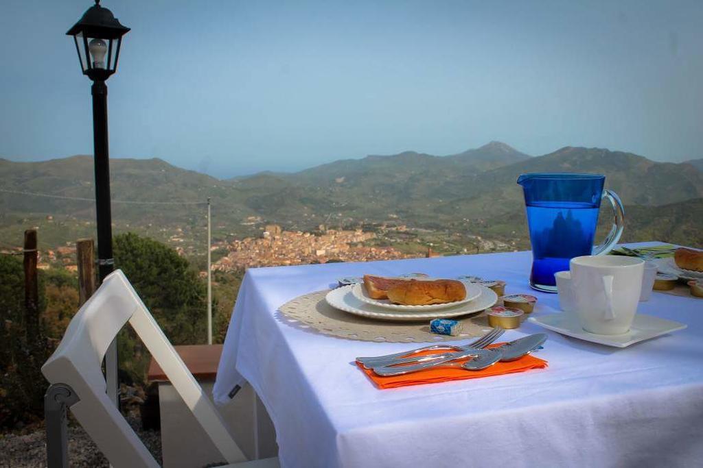 B&B I Frassini Castelbuono  Eksteriør billede